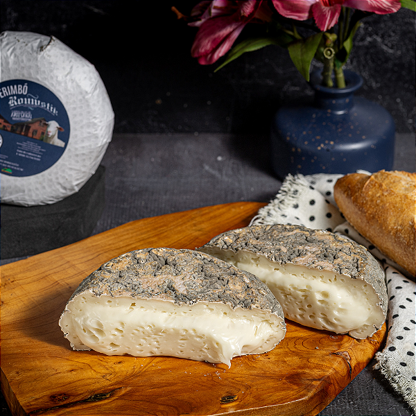 Perimbó - Queijo Artesanal com Leite Crú de Ovelha